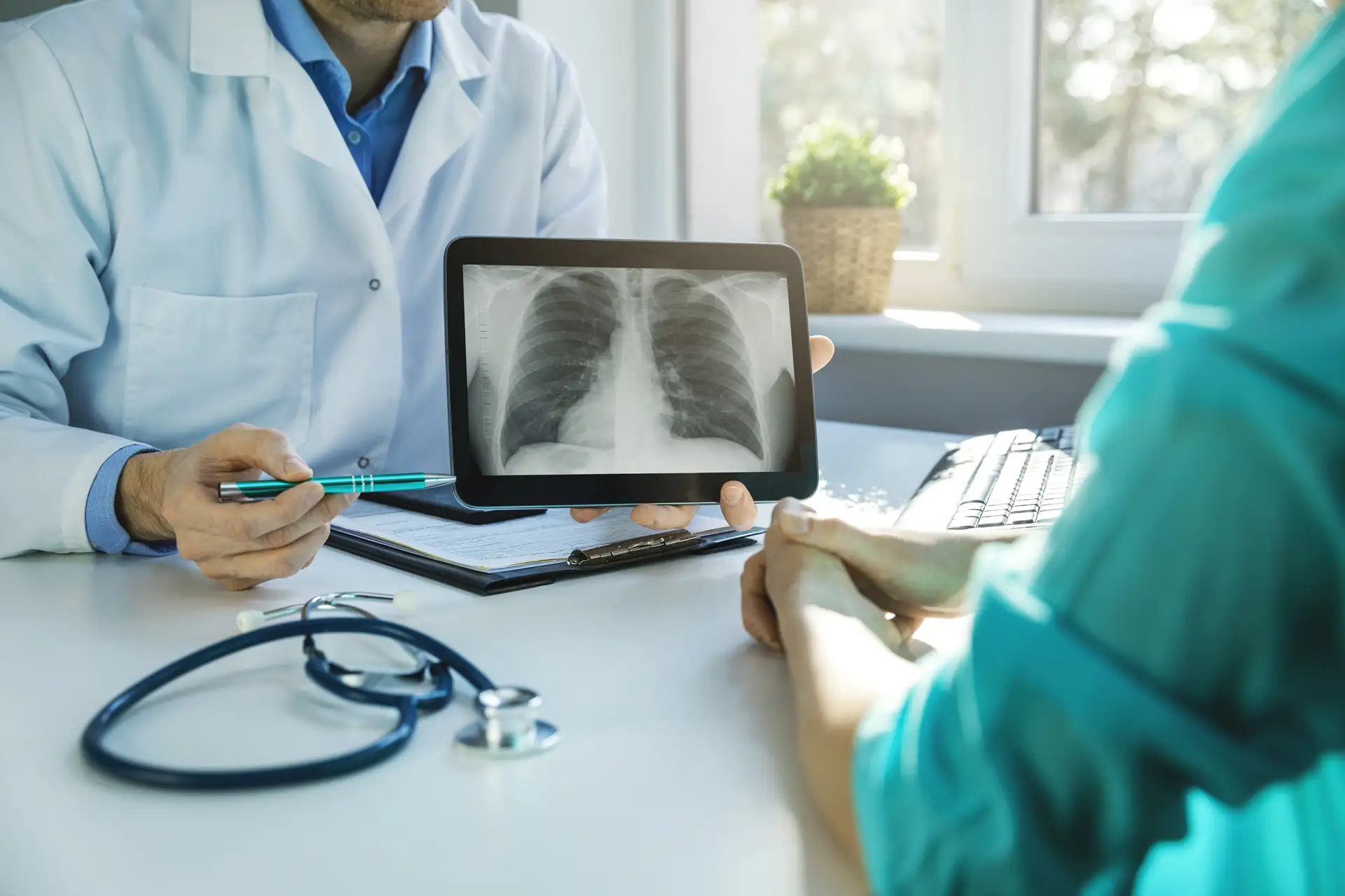 Thoraxchirurgie und thorakale Endoskopie - Titelbild